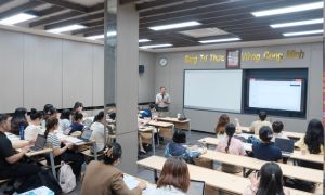 Khai giảng và tổ chức các khóa đào tạo ngắn hạn tại Trường tháng 12/2025 (tt)